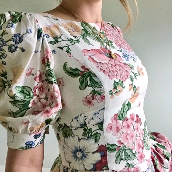 Vintage Cottagecore Floral Open Back Midi Dress 🌿 - Picture 5 of 17
